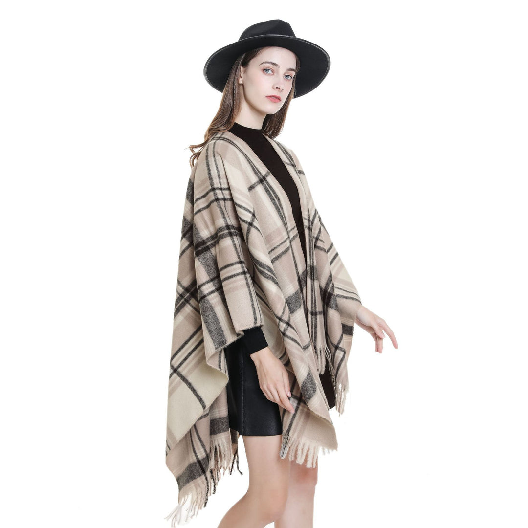 Damen Karierter Cape-Umhang aus Wollmix mit Fransen – Avérine