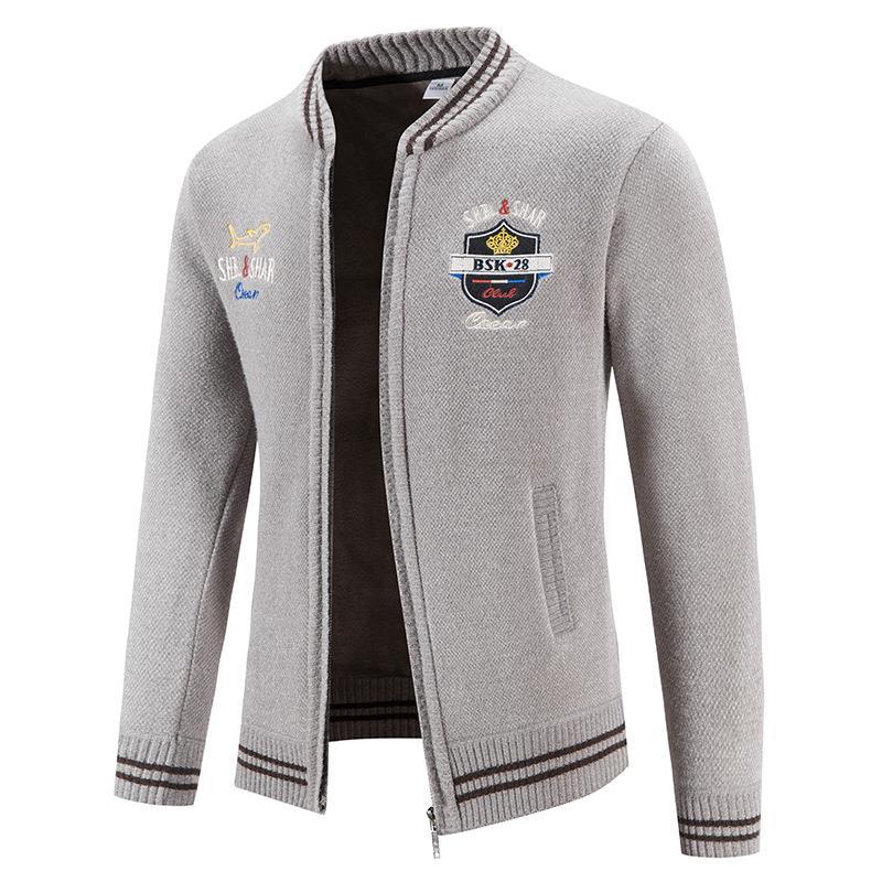 Herren sportliche Strickjacke mit Stehkragen und abwechslungsreicher Stickerei Echoarchiv