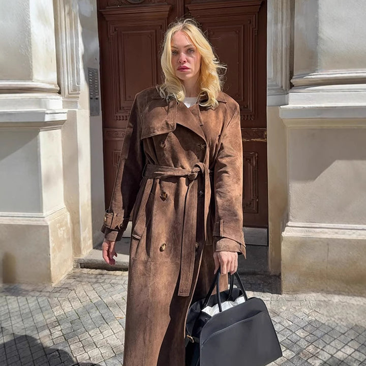 Damen Maxilanger Veloursleder‑Trenchcoat mit Bindegürtel Echoarchiv