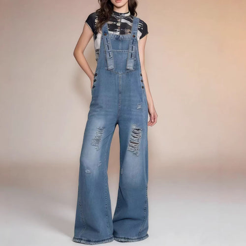 Damen nan moderne Baggy-Latzhose aus pigmentgefärbtem Stretch-Denim mit verstellbaren Trägern und sichtbaren Rissen Echo Archiv
