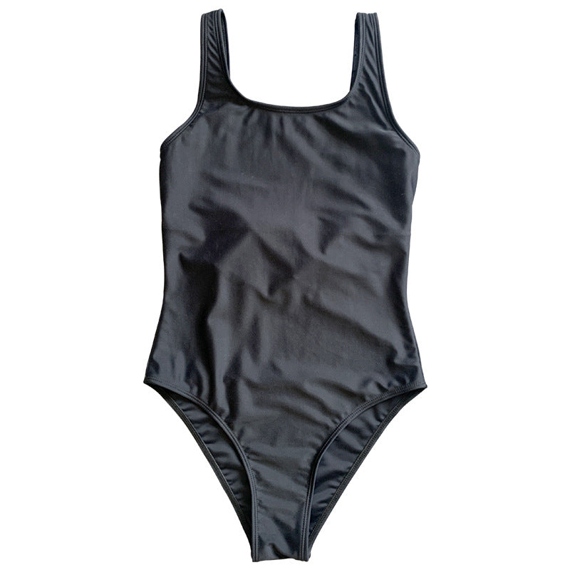 Damen Einteiler Badeanzug mit sportlichem Schnitt und hohem Beinausschnitt Echo Archiv