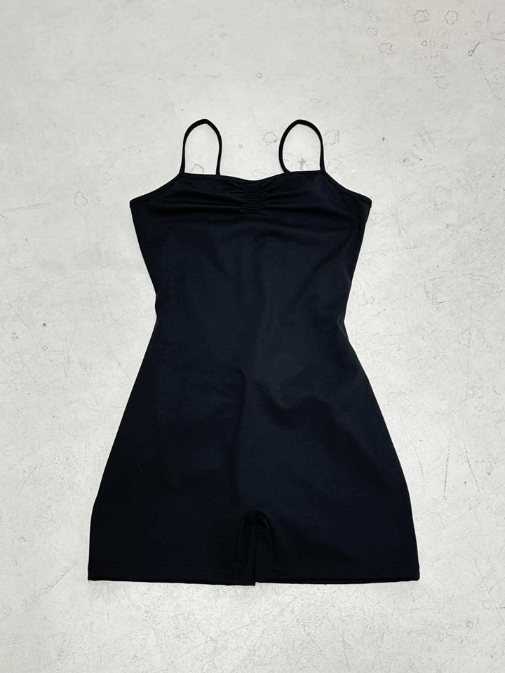 Damen sportlicher Badeanzug mit verstellbaren Trägern und Rüschendetails Echo Archiv