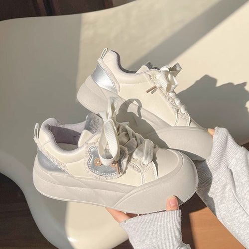 Damen Trendige Sneakers mit einzigartigem Blumen-Detail Echo Archiv