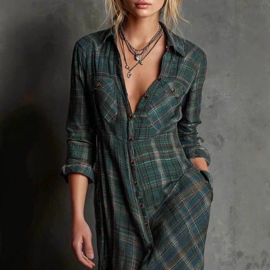 Damen Maxikleid aus kariertem Flanell-Look mit Knopfleiste und seitlichen Taschen – Valéora