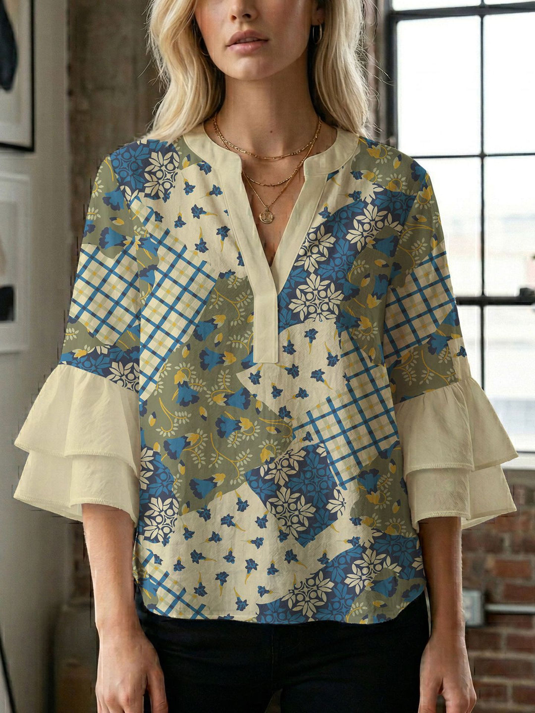 Damen Bluse mit wunderschönen floralem Design Echo Archiv