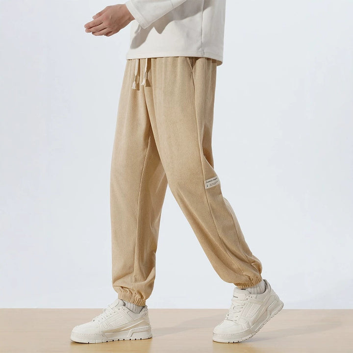 Herren Relaxed-Fit Cord-Jogginghose mit Tunnelzug, elastischen Knöchelbündchen & Cargo-Detail Echo Archiv