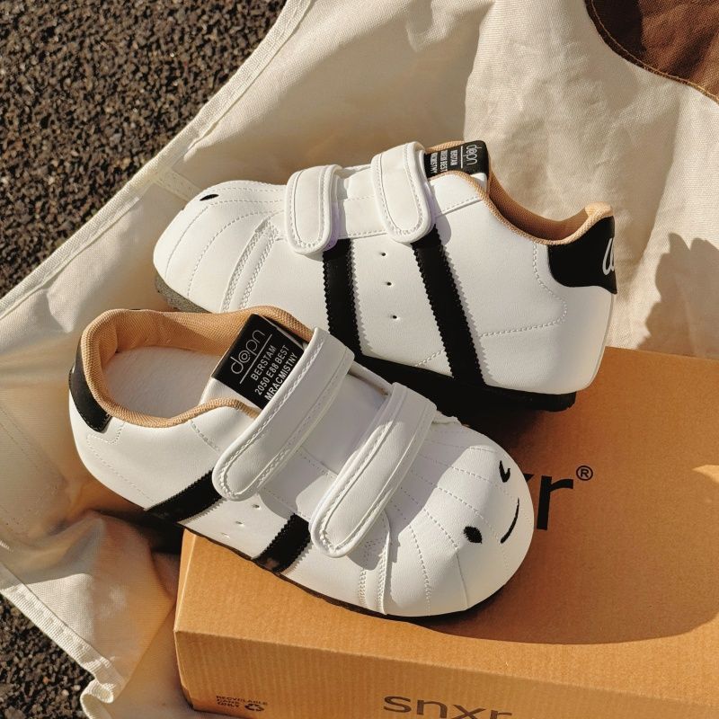Damen Bequeme Sneaker mit Klettverschluss und sportlichem Design Echo Archiv