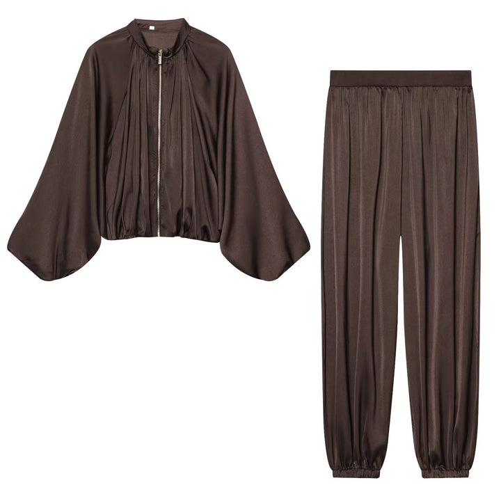 Damen Kurz geschnittene Satin‑Bomberjacke mit weitem Fledermausärmeln und Falten-Detail Echo Archiv