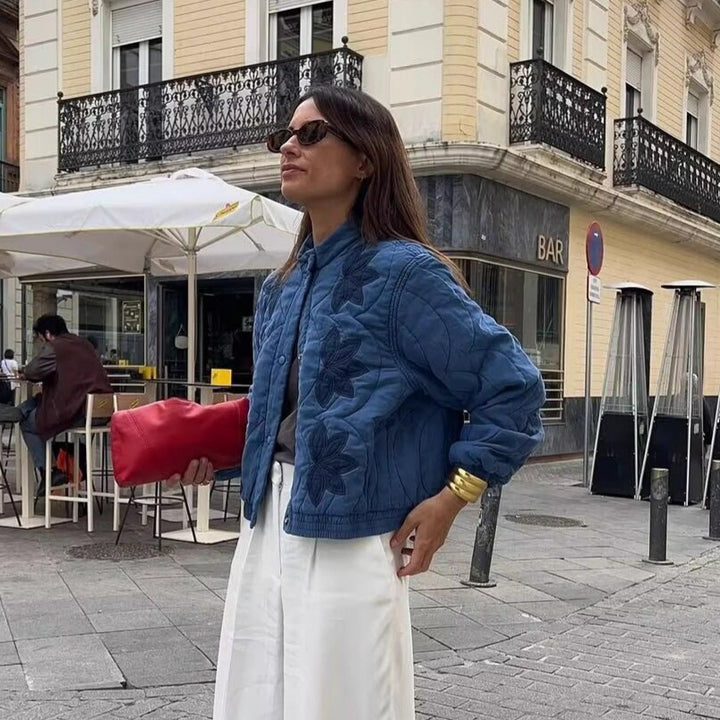 Damen nan gesteppte Kurzjacke mit Stehkragen, floraler Stickerei und elastischem Saum Echo Archiv