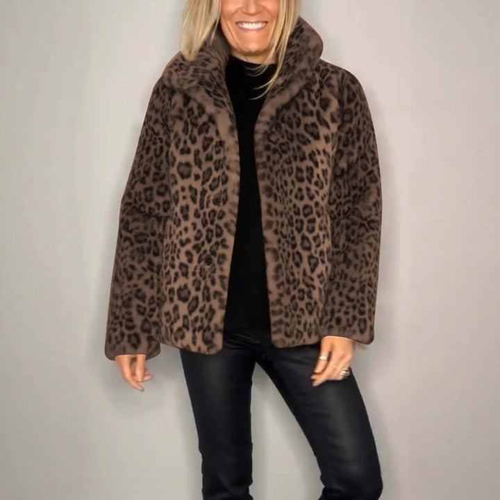 Echoarchiv | Mantel - Kunstpelz - Oversized Fit - Reverskragen - Leopardenprint