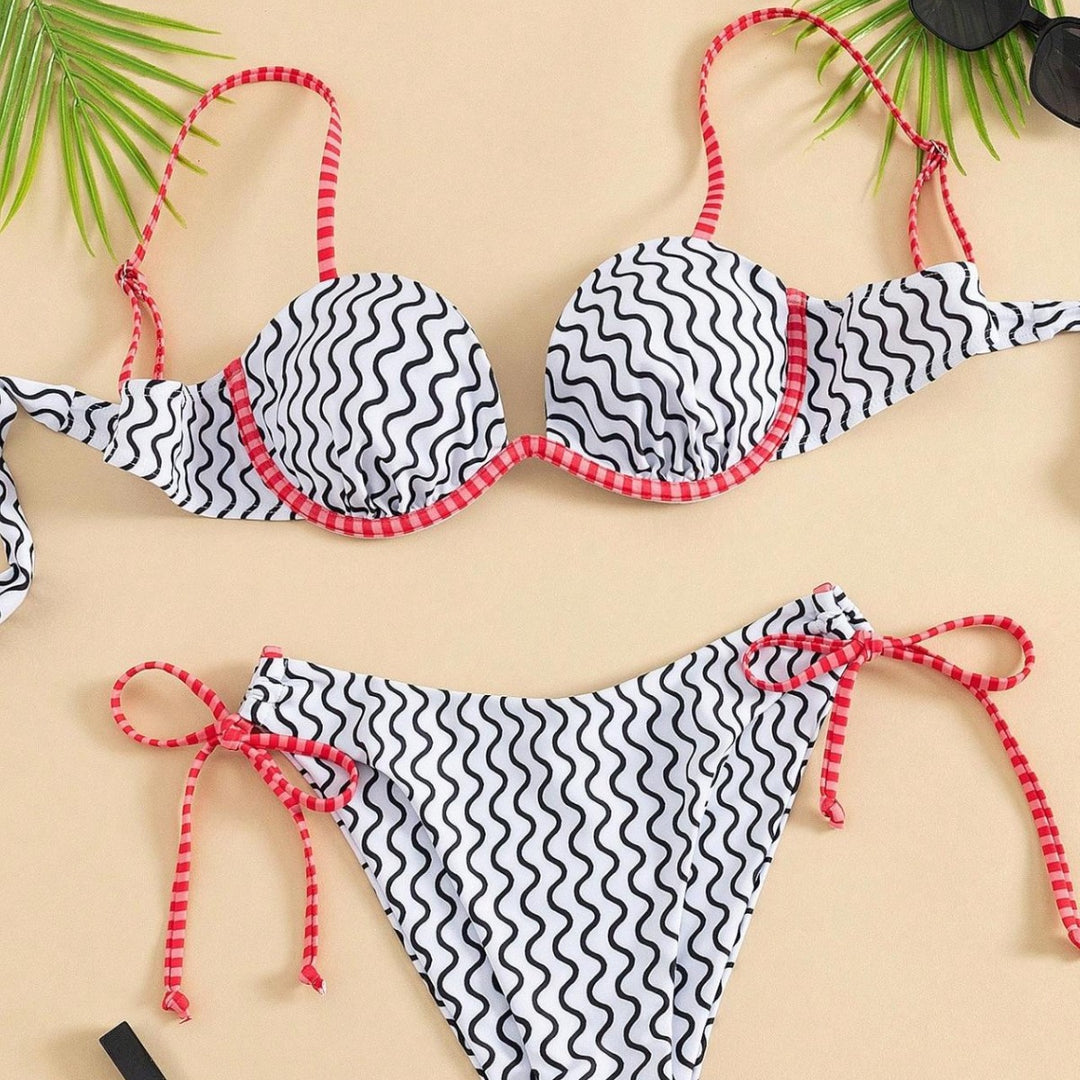 Damen Bikini mit elegantem Wellenmuster und dekorativen Bindungen Echo Archiv