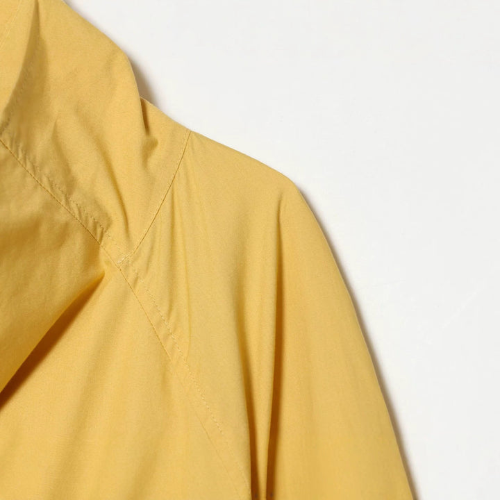Damen Kurze wasserabweisende Übergangsjacke mit Funnelkragen, Tunnelzugsaum und Raglanärmeln Echoarchiv