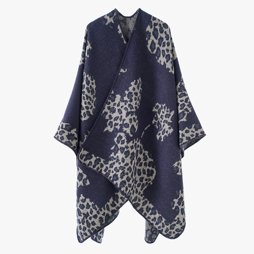 Damen Wolloptik-Überwurf mit gewebtem Leopard-Jacquard und offenem Zipfelrand Echo Archiv