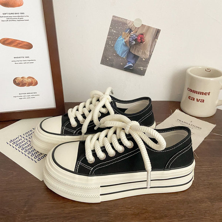 Damen Fashion Plateau Sneakers mit robustem Obermaterial und gestreiftem Sohlenprofil Echo Archiv