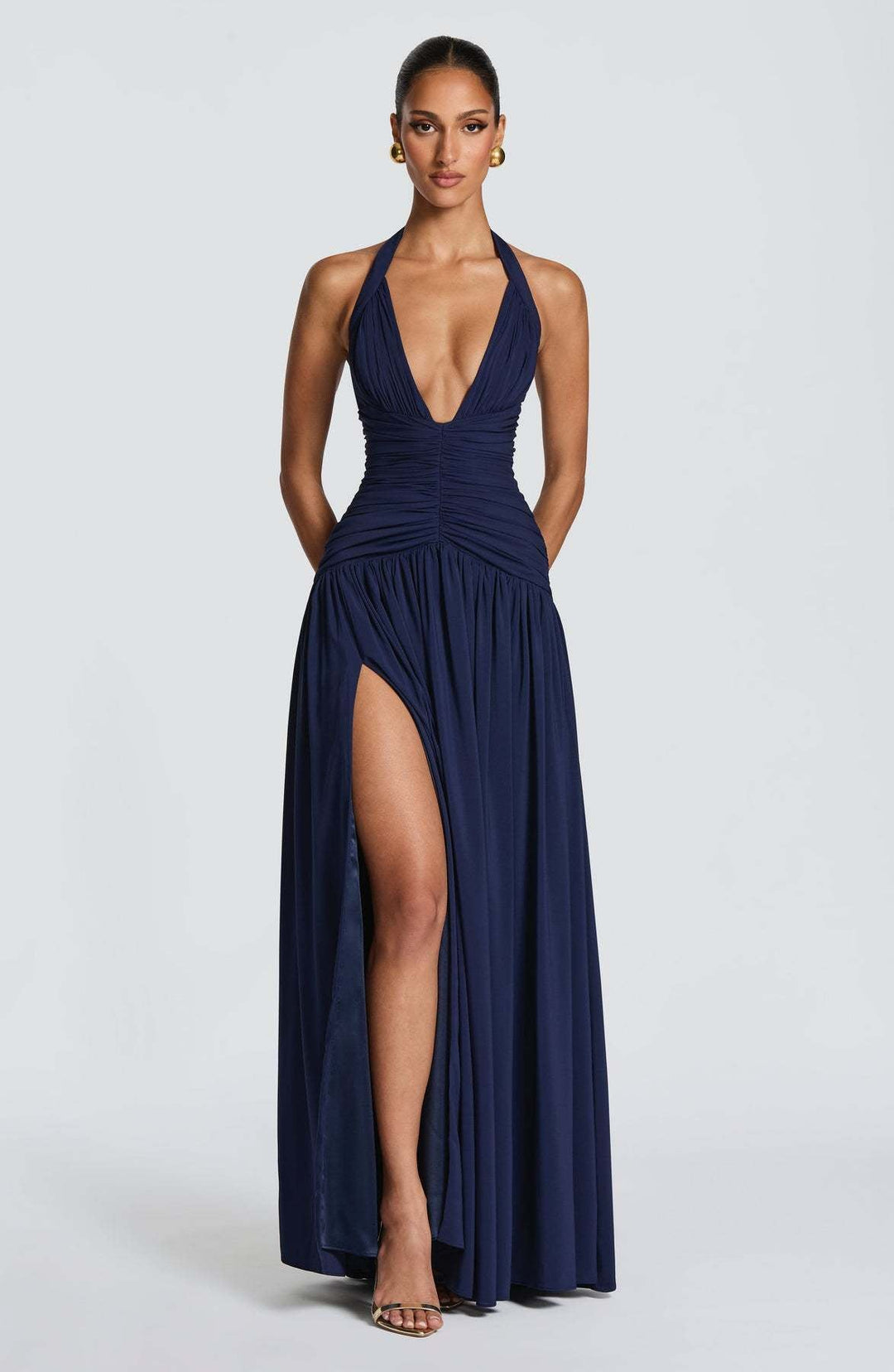 Damen Elegantes Maxikleid mit halterlosem Ausschnitt und raffiniertem Faltenwurf Echoarchiv