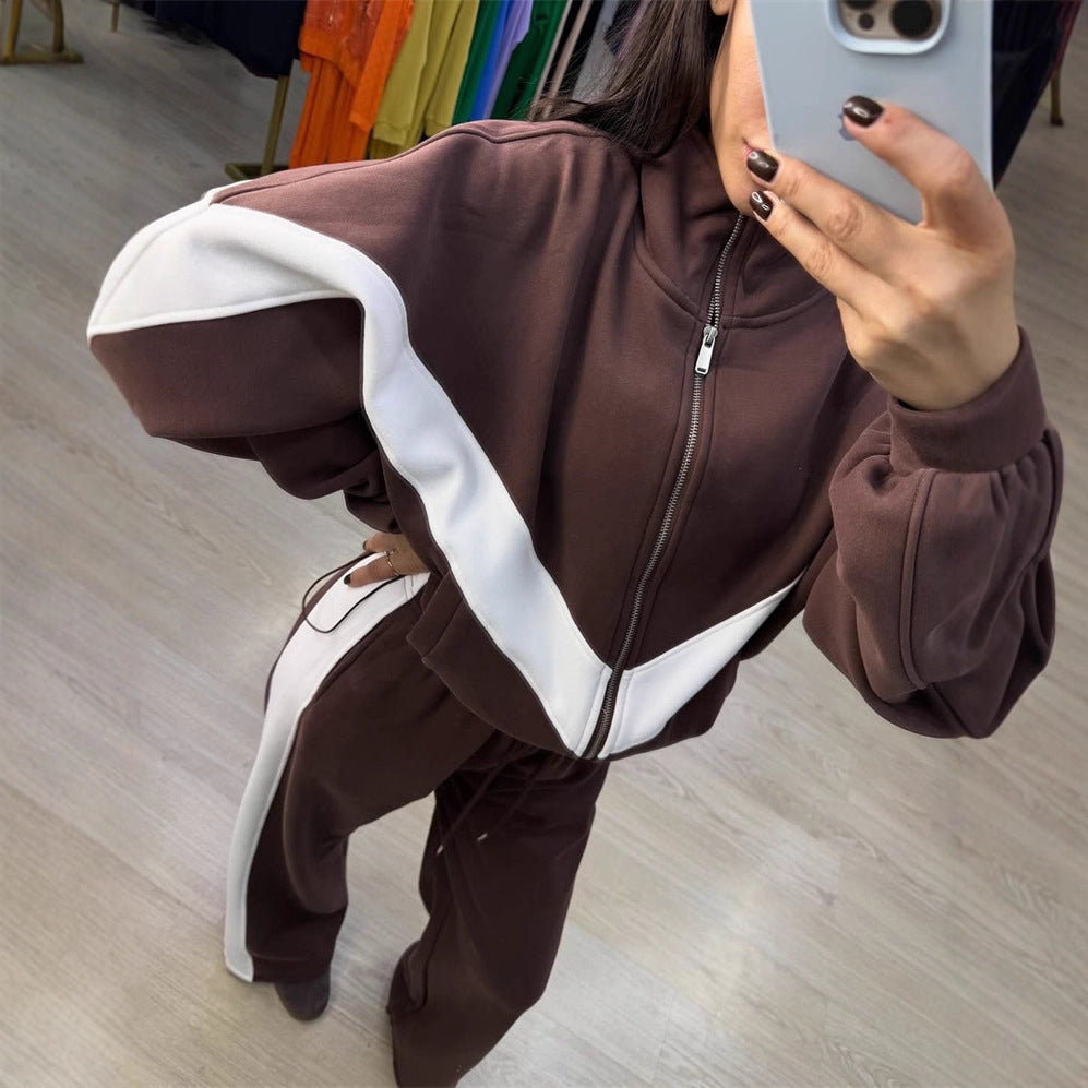 Damen eleganter sportlicher Zweiteiler Trainingsanzug mit Reißverschluss und kontrastierender V-Passe – Avérine