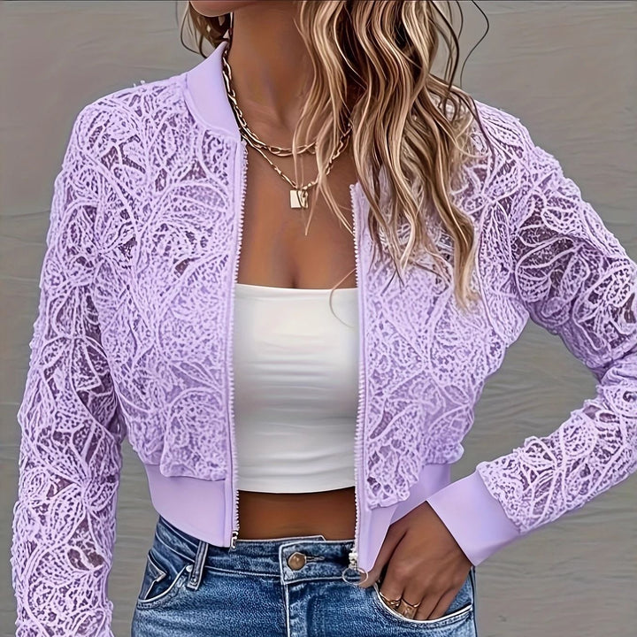 Damen Cropped Spitzen-Bomberjacke mit floraler Häkeloptik und Rippbündchen – Avenza