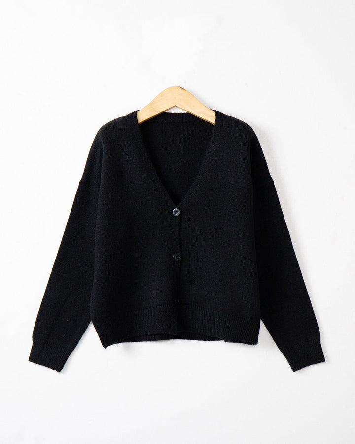 Damen Strickjacke mit V-Ausschnitt und Knopfdetails Echoarchiv
