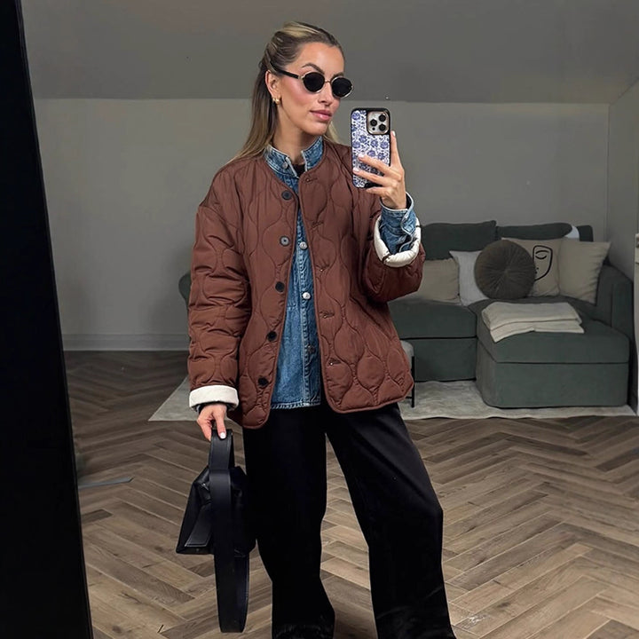 Damen gesteppte Übergangsjacke mit runder Steppung, Boxy‑Silhouette und Druckknopfleiste Echoarchiv