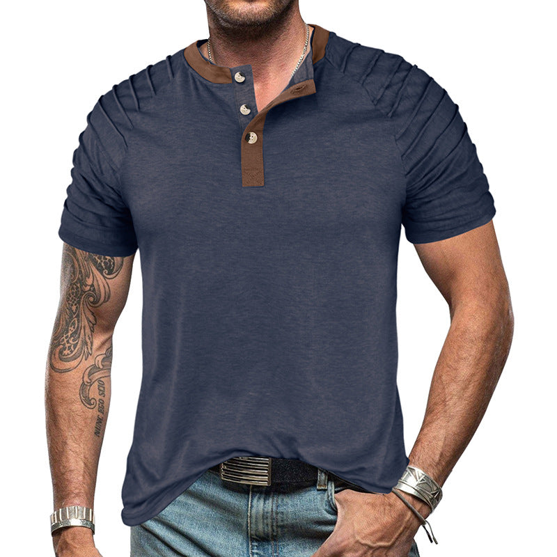 Herren Poloshirt mit gesteppten Ärmeln und modischen Knopfdetails Echoarchiv