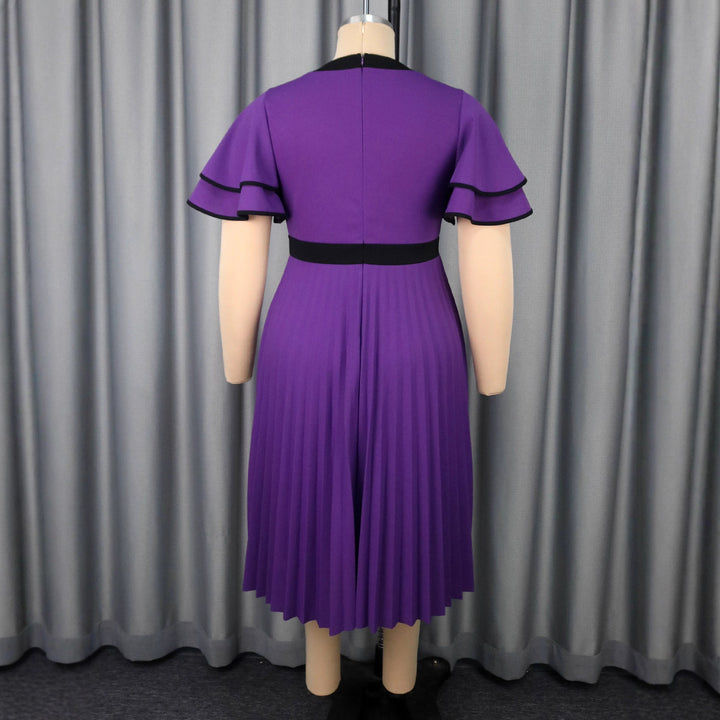 Damen plissiertes Midikleid mit eleganten Rüschendetails Echo Archiv