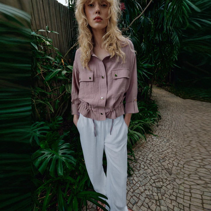 Damen Cropped-Utility-Jacke mit Tunnelzug, Pattentaschen und Umschlagärmeln Echoarchiv
