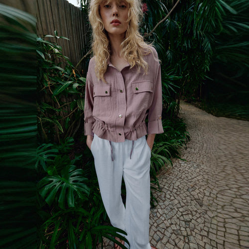 Damen Cropped-Utility-Jacke mit Tunnelzug, Pattentaschen und Umschlagärmeln Echoarchiv