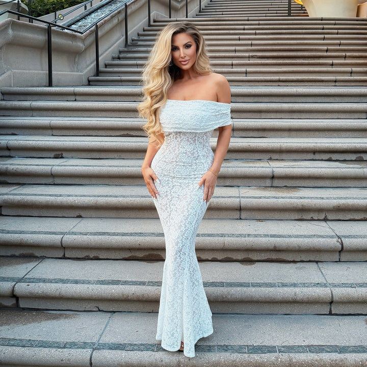 Damen Verführerisches Spitzen-Maxikleid mit schulterfreiem Design Echo Archiv