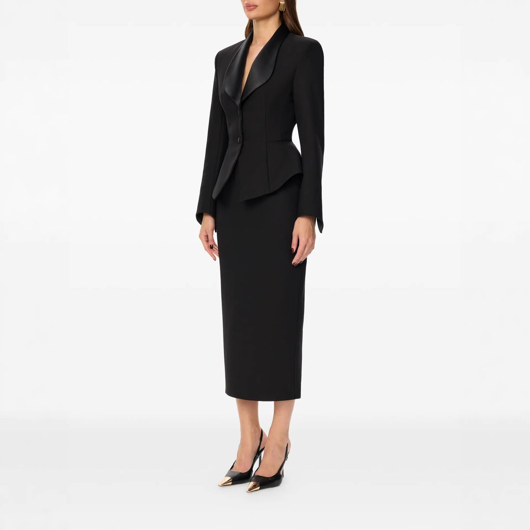 Damen Taillierter Blazer mit Schößchen Satin‑Schalkragen und schlanker Silhouette Echoarchiv