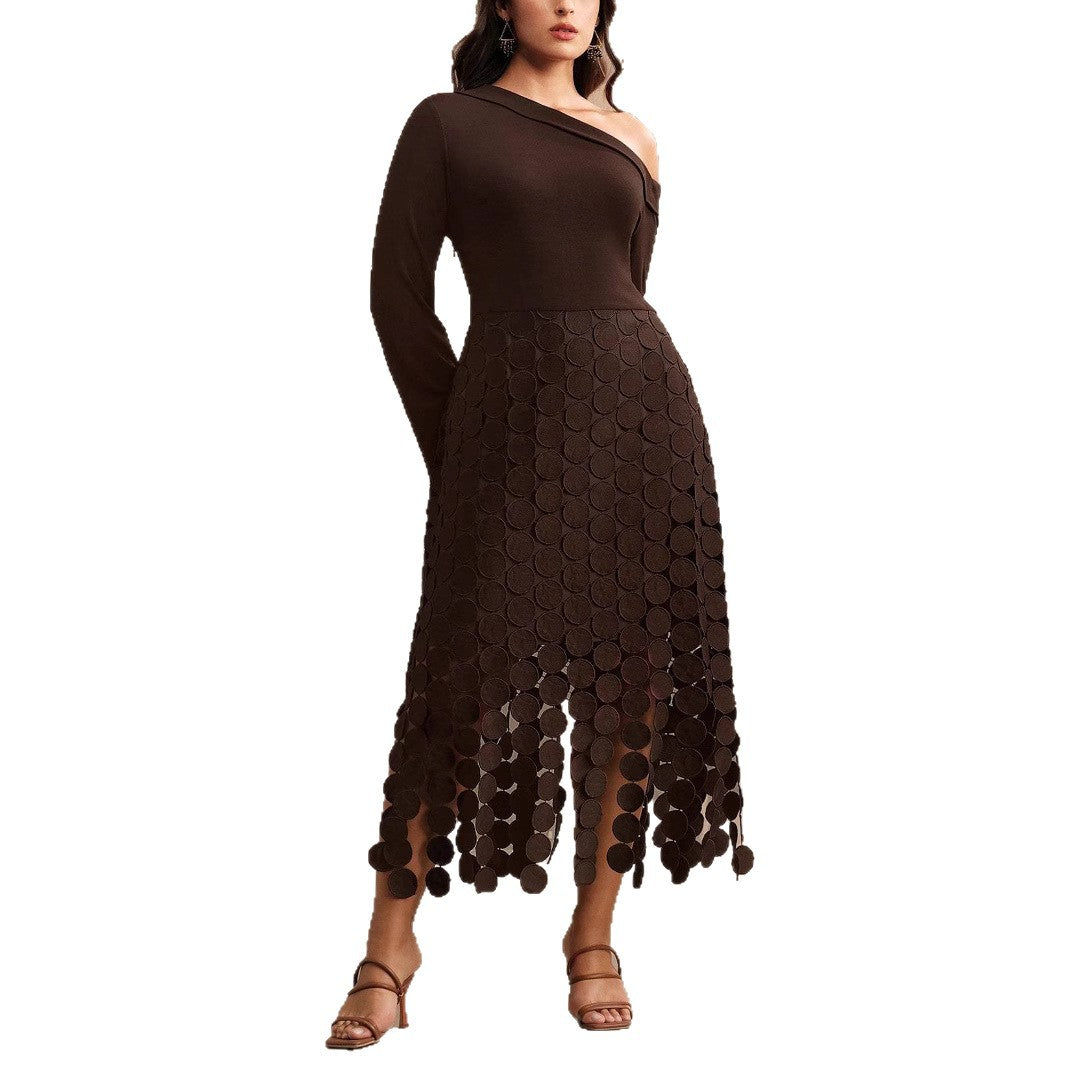 Damen Asymmetrisches Midikleid mit Ein-Schulter-Oberteil und Kreisapplikationsrock – Avérine
