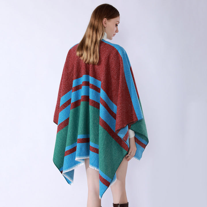 Damen Leichter Capeponcho aus Feinstrick mit geometrischem Blockstreifen-Design – Célinea