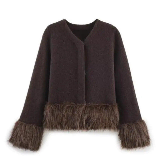 Damen kurze Wolljacke mit flauschigem Kunstfellbesatz am Saum und Ärmeln – Célinea
