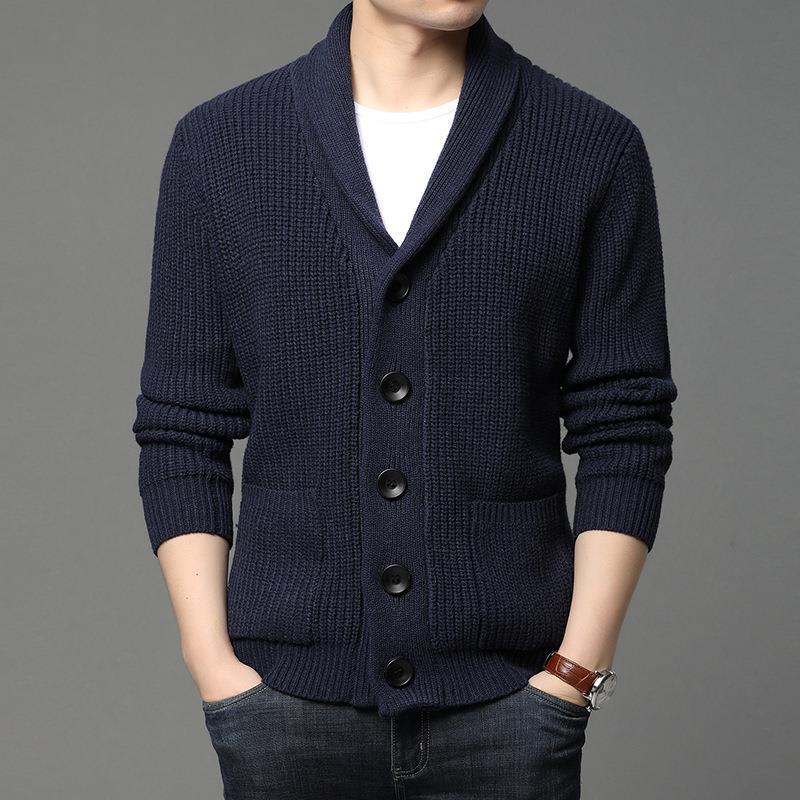 Herren kuschelige Strickjacke mit schickem Kragen und funktionalen Taschen Echoarchiv