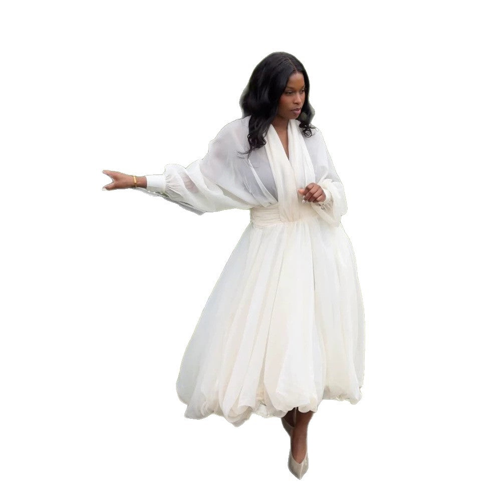 Damen Luftiges Plissiertes Maxikleid mit Ballon‑Saum, V‑Ausschnitt und Schalkragen Echoarchiv