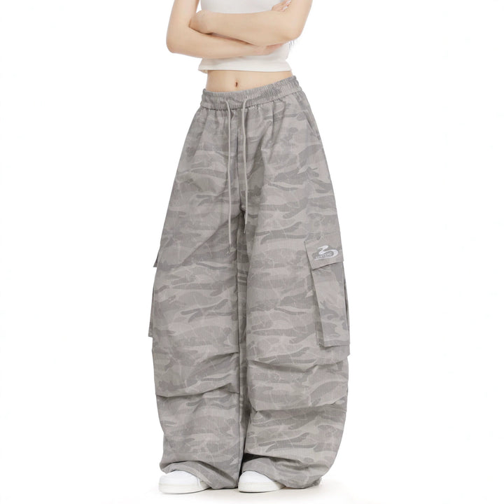 Damen Lässige Cargo-Hose im Camouflage-Design Echoarchiv
