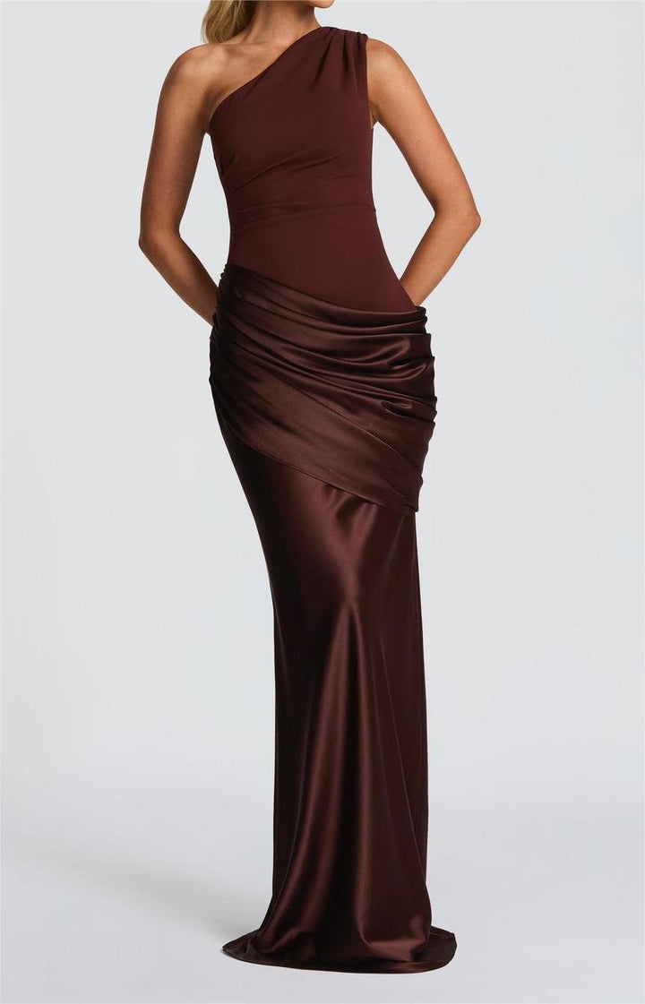 Damen Elegantes One-Shoulder Maxikleid mit raffinierten Drapierungsdetails – Valéora