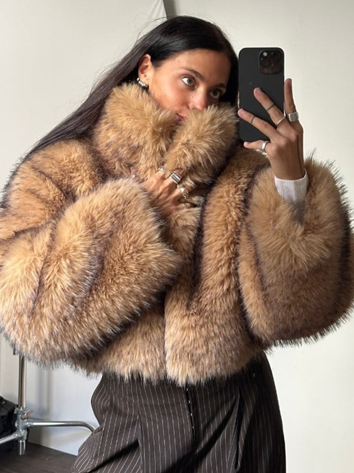 Damen Luxus-Kunstpelz-Cropped-Bomber mit Oversized-Ärmeln und hohem Schalkragen Echoarchiv