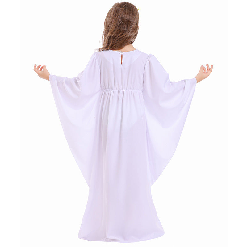 Mädchen märchenhaftes Kleid mit weitem Ärmeln und floralem Gürtel Echo Archiv