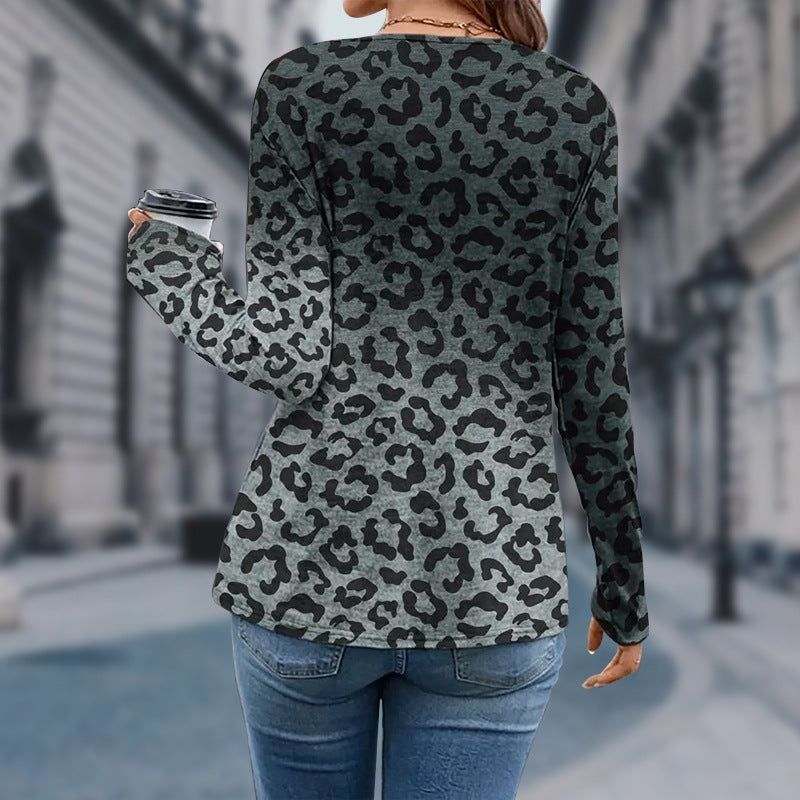 Damen V-Ausschnitt Langarmoberteil mit Ombre-Leo-Muster und lässiger Passform – Avérine