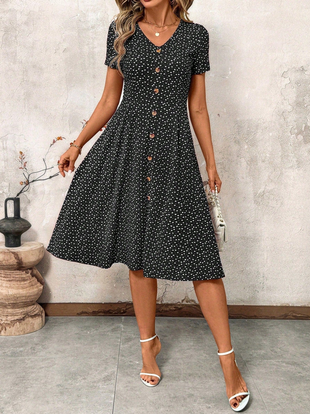 Damen Knielanges Kleid mit dekorativen Knöpfen und V-Ausschnitt Echoarchiv