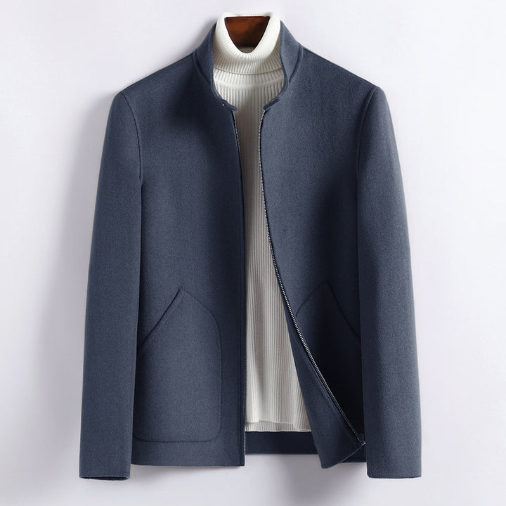 Herren Elegante Kurzjacke aus Wollmix mit Stehkragen, verdecktem Reißverschluss und konturierten Eingrifftaschen Echoarchiv