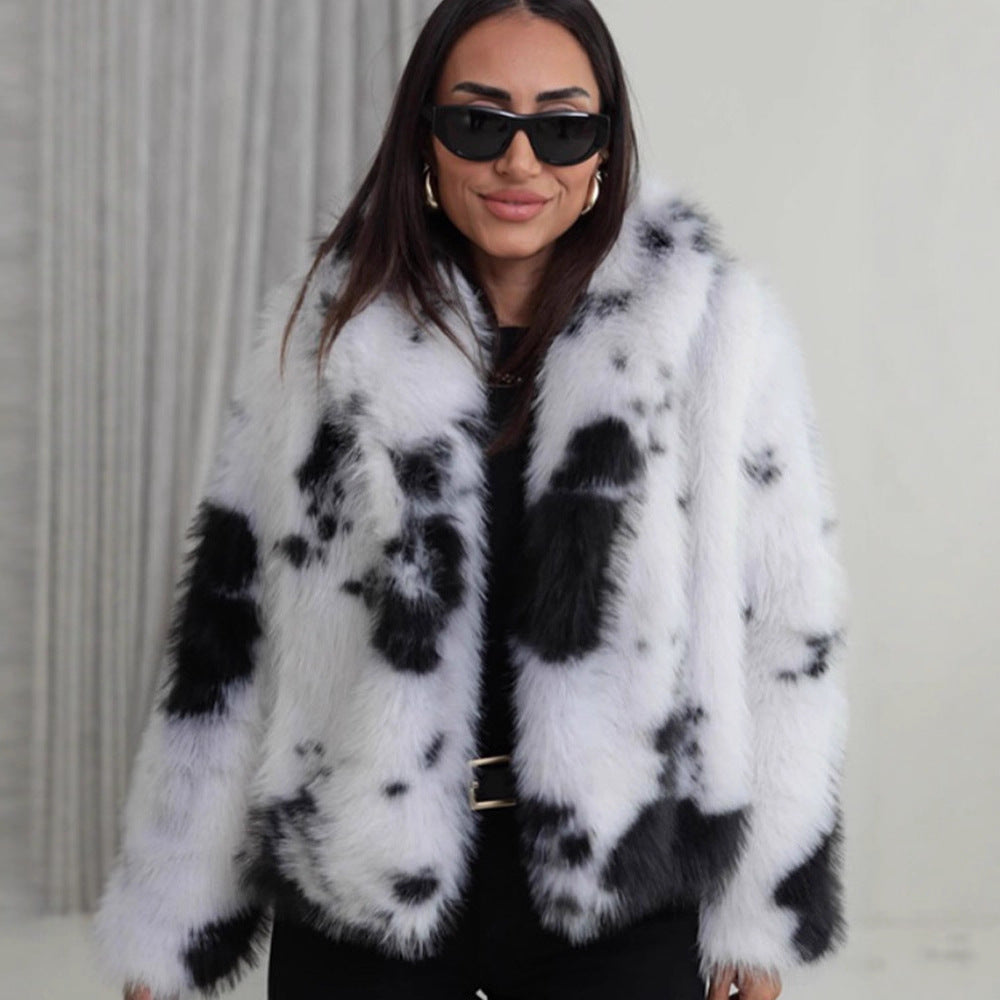 Damen Kurz geschnittener Faux‑Fur‑Bomber mit Fleckenmuster Echoarchiv