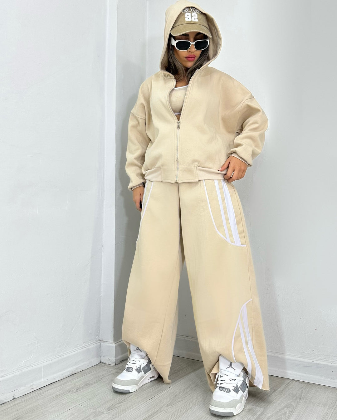 Damen Oversize Kapuzen-Sweatjacke mit Reißverschluss und weitem Trackpant-Set – Auréline