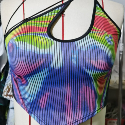 Damen Sportliches Crop-Top mit kreativem Farbdesign Echo Archiv