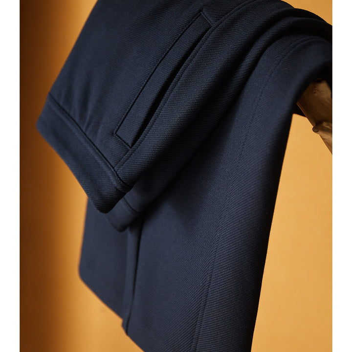 Damen Hochtaillierte, leicht konisch geschnittene Hose mit Umschlagbund und Eingrifftaschen Echo Archiv