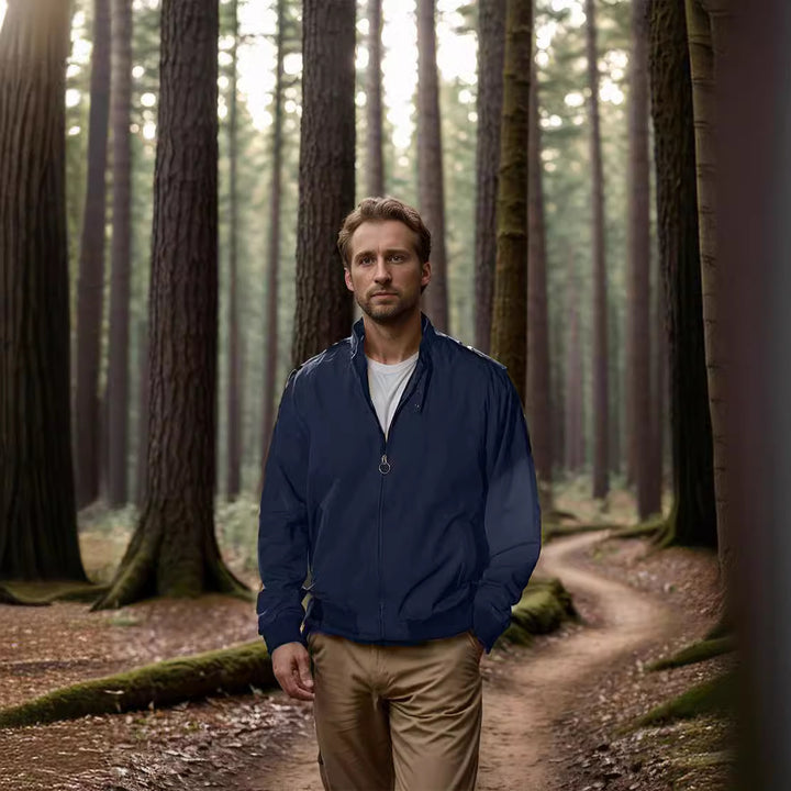 Herren vielseitige Übergangsjacke mit praktischen Taschen und modernem Stehkragen Echoarchiv
