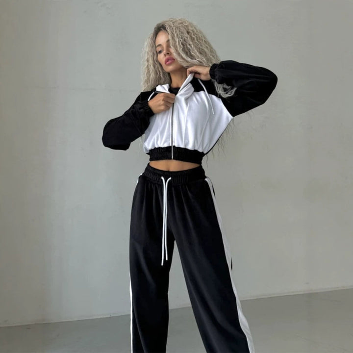 Damen kurz geschnittenes Samt-Trainingsset mit tailliertem Reißverschluss-Hoodie und weit geschnittener hochtaillierter Loungehose – Avérine