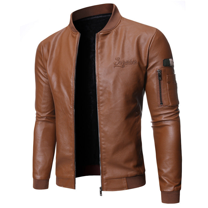 Herren eleganter Kunstlederjacke mit praktischem Stehkragen und modischen Reißverschlüssen Echoarchiv