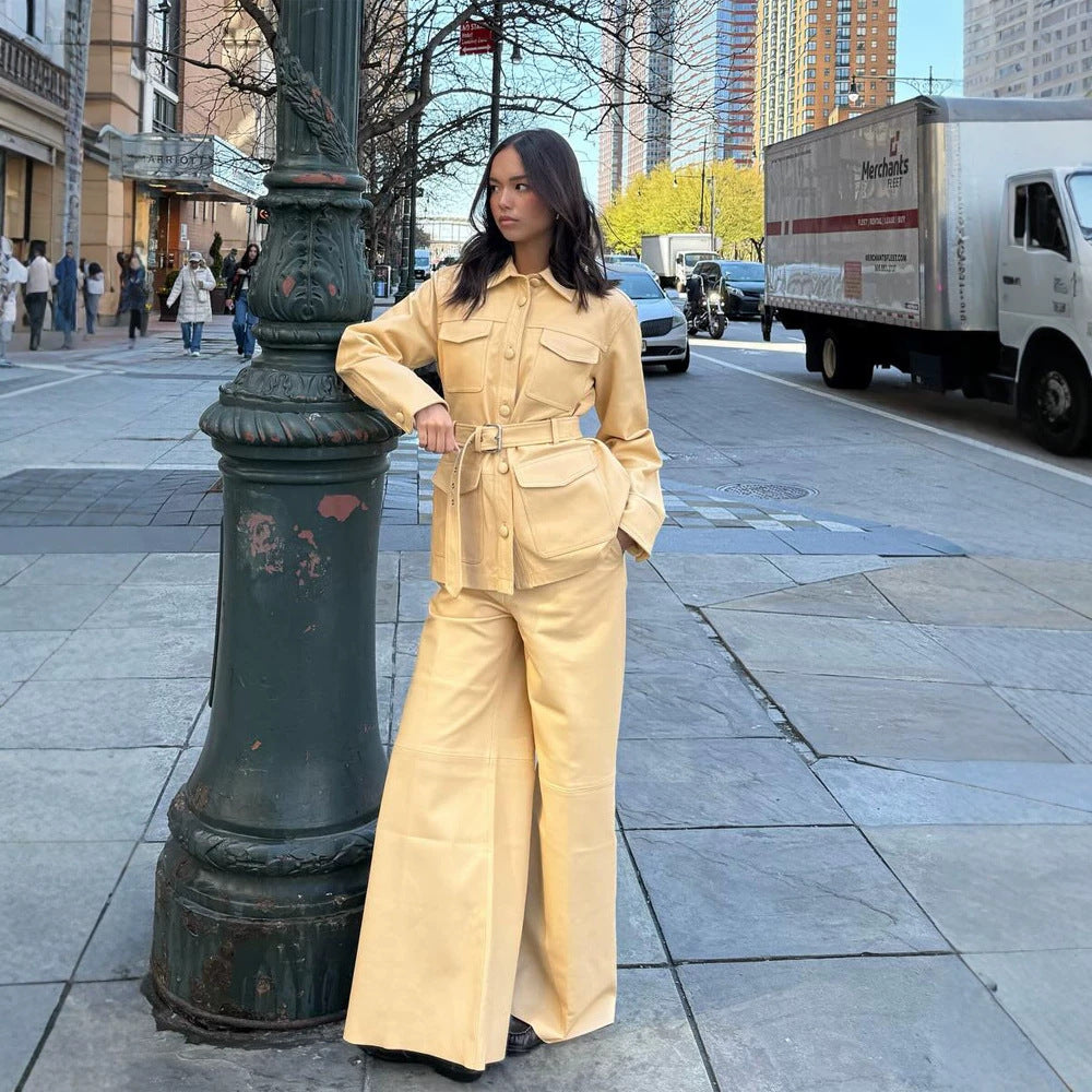 Damen Taillierte Utility-Jacke im Safari-Stil mit breitem Bindegürtel und Pattentaschen Echoarchiv