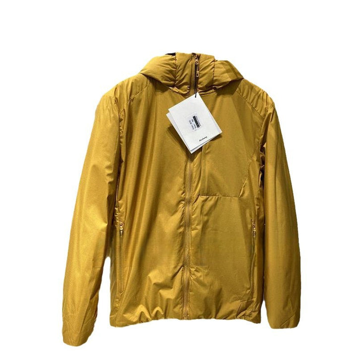 Damen Leichte wattierte Kapuzenjacke mit minimalistischer Outdoor-Isolierung Echoarchiv